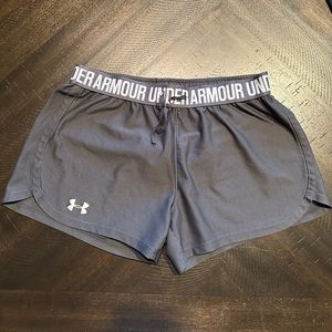 Under Armour Shorts Size S